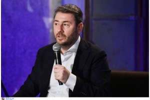 Ανδρουλάκης με πυροσβέστες στη Λέσβο: Η πρόληψη είναι το όπλο απέναντι στις επιπτώσεις της κλιματικής κρίσης - εικόνα 3