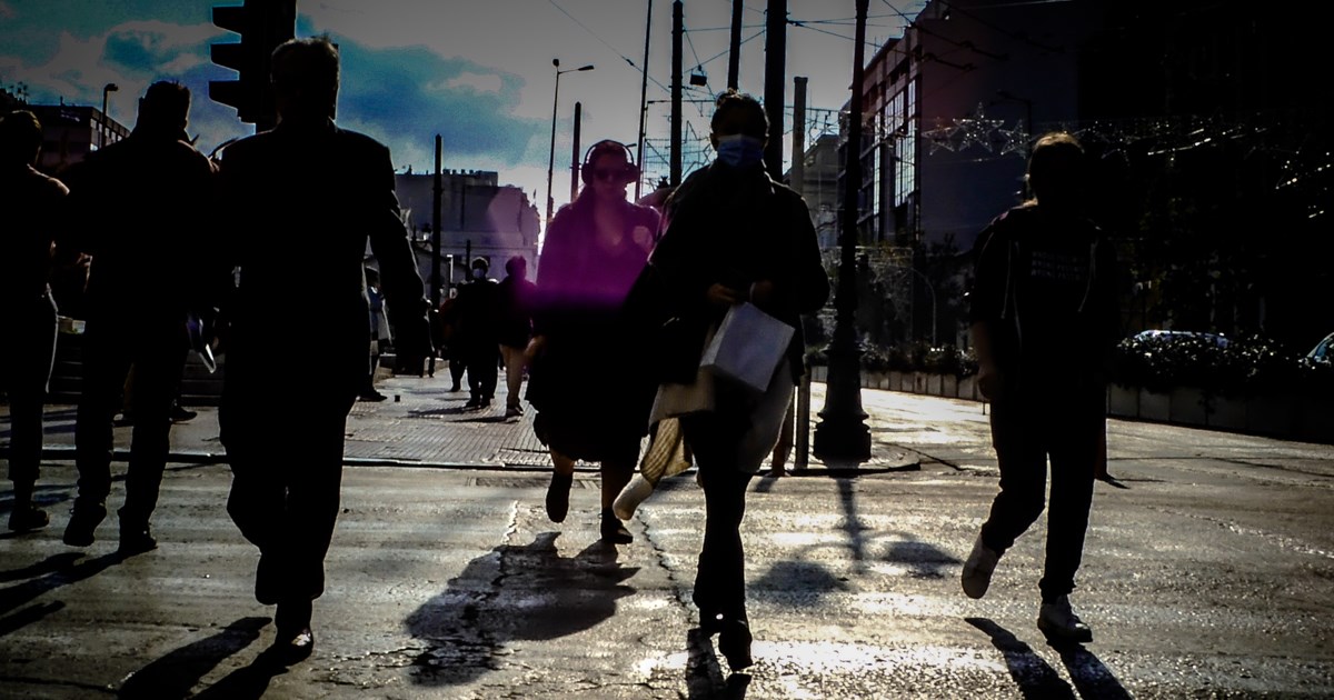 Η Κεραμέως άφησε ανοιχτό το ενδεχόμενο χορήγησης 13ης σύνταξης
