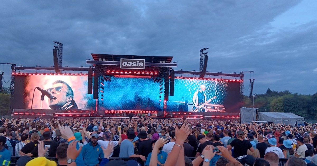 Μία σπασμένη κιθάρα του Νόελ Γκάλαχερ των Oasis πουλήθηκε έναντι 332.000 ευρώ