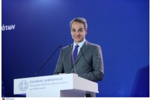 Γάμος ομόφυλων: Συνεδριάζουν την ίδια ημέρα υπουργικό και Ιεραρχία - Ρελάνς Μητσοτάκη με μέτρα για δημογραφικό και ακρίβεια - εικόνα 2