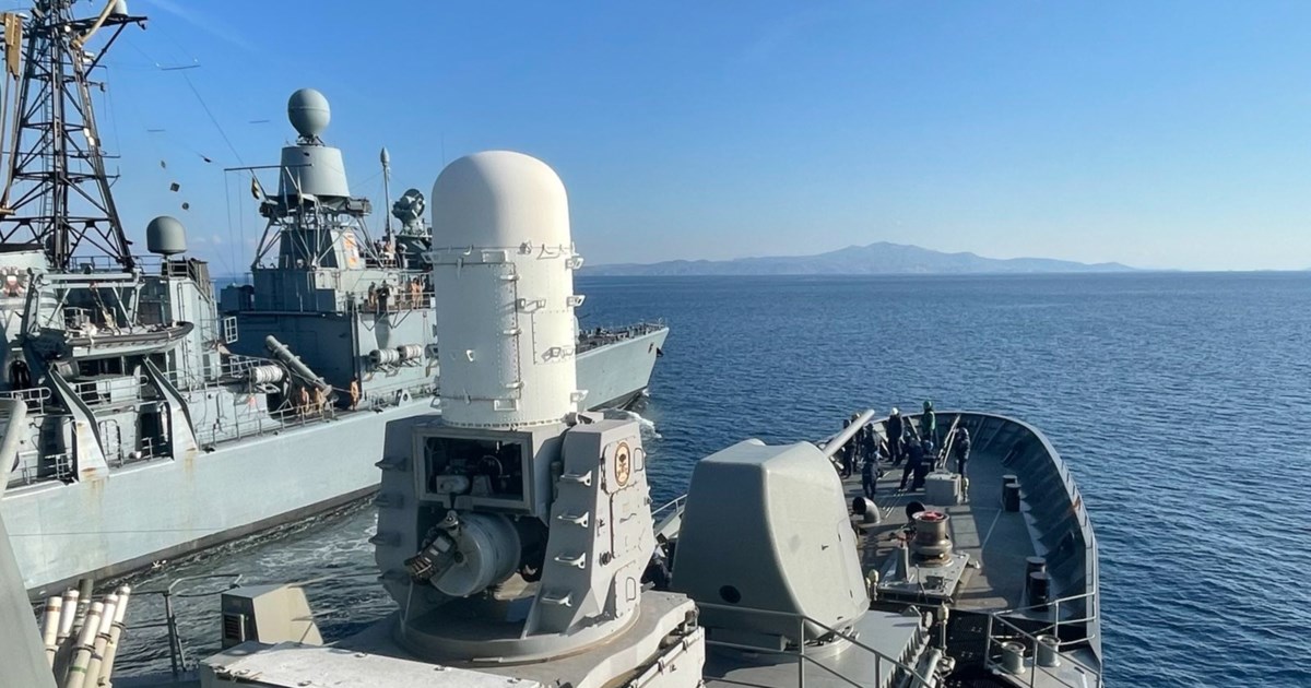 Ενστολοι: Πώς κερδίζουν 1,5 έως 2 μισθούς ανά έτος - Οι αλλαγές στα ειδικά μισθολόγια