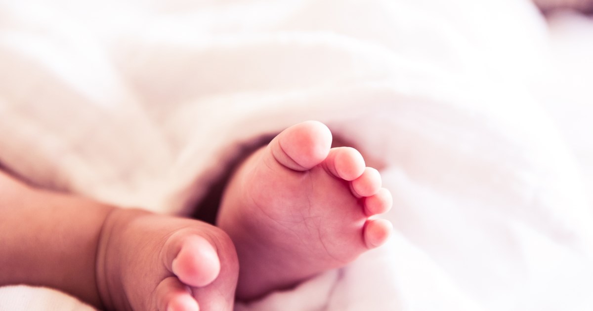 Λουτράκι: 24χρονη δεν πρόλαβε και γέννησε στο προαύλιο του νοσοκομείου