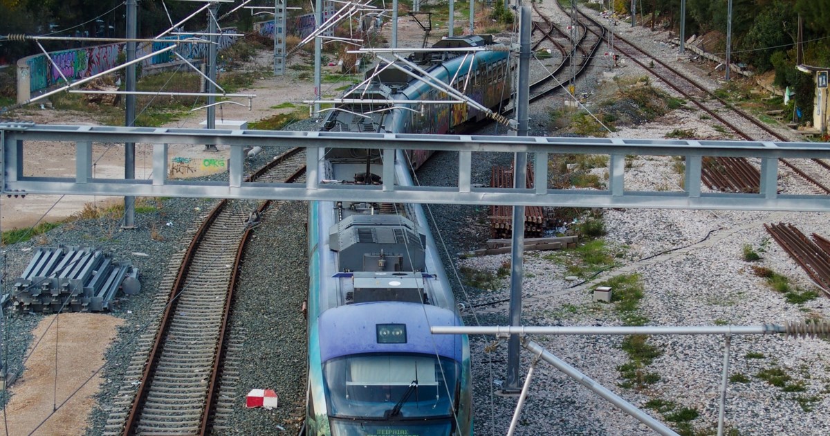 "Χάρος" στον Κηφισό - Αυτοκίνητο μπήκε κατά λάθος στο αντίθετο ρεύμα [βίντεο]