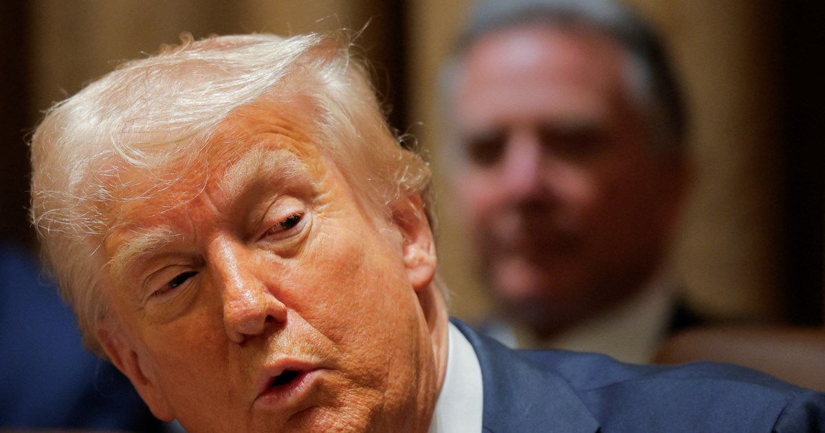 "Η Ευρώπη πρέπει να κάνει τον Τραμπ να πονέσει πολύ": Ο Φρανσουά Ολάντ για την απειλή δασμών