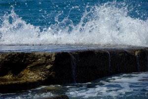 Καιρός: "Κοκτέιλ" με σαρωτικούς ανέμους έως 9 μποφόρ και υψηλές θερμοκρασίες