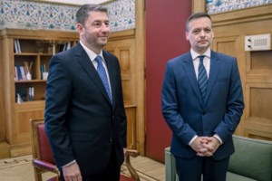 Ο Αλέκος Παπαδόπουλος προτείνει άμεση εκλογή ΠτΔ από τον λαό, δημιουργία Γερουσίας και κατάργηση σταυρού - εικόνα 2