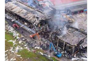 "Όχι άλλο αίμα εργατών": Απεργιακή συγκέντρωση για την τραγωδία στη Βιολάντα έξω από το υπουργείο Εργασίας - εικόνα 4