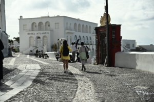 Σαντορίνη: Αμερικανίδες τουρίστριες τραυματίστηκαν σε σύγκρουση τζετ σκι - Διακομίστηκαν στην Αθήνα