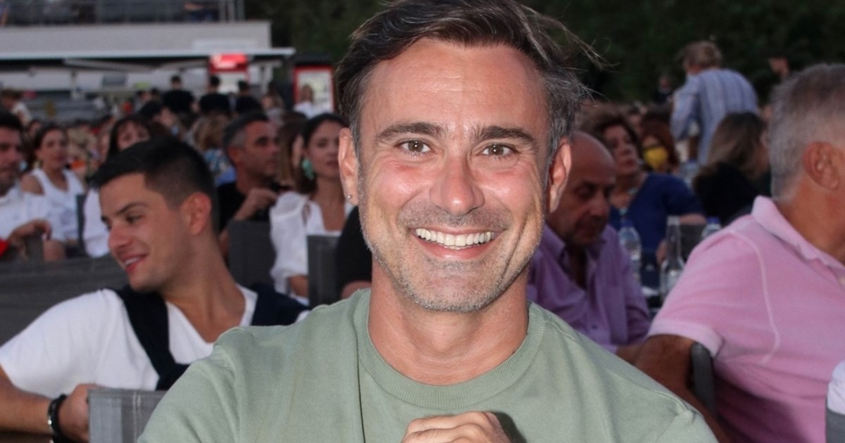 Κατερίνα Θεοχάρη: Ήθελαν πάρα πολλές να παίξουν την "κοντή" στο Παρά Πέντε - Έπαιρναν τον Καπουτζίδη τηλέφωνο για τον ρόλο