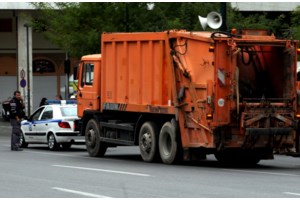 Γκύζη: Η στιγμή που ο 59χρονος πυροβολεί κατά του εργαζόμενου καθαριότητας - Βίντεο ντοκουμέντο - εικόνα 2