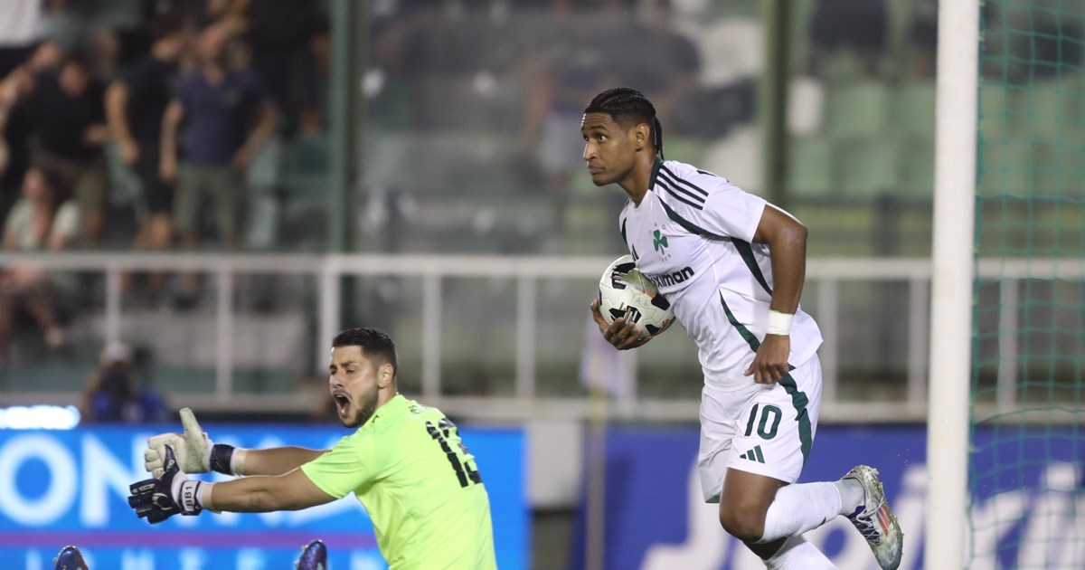 Super League: Ο Βαλμπουενά έγινε ο γηραιότερος σκόρερ στην ιστορία του ελληνικού πρωταθλήματος