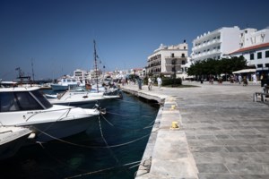 Βίντεο με το απίστευτο ξύλο σε πλοίο από Τήνο προς Ραφήνα - Όλα ξεκίνησαν από μία παρατήρηση για φασαρία σε παρέα Ρομά