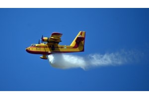 Φωτιά τώρα στον Στράτο Αιτωλοακαρνανίας - Επιχειρούν 2 αεροσκάφη