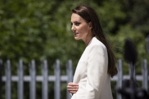 Κέιτ Μίντλετον: Η συγκινητική επιστολή λόγω της μάχης με τον καρκίνο - "Ελπίζω να μπορώ να σας εκπροσωπήσω σύντομα" - εικόνα 2