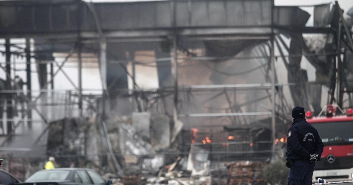 Νέο βίντεο-ντοκουμέντο από την έκρηξη στη "Βιολάντα" - Η στιγμή που η νύχτα έγινε μέρα, χιλιόμετρα μακριά