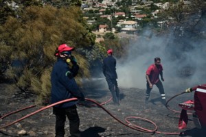 Λάρισα: Φωτιά στην περιοχή Κουτσόχερο - Κοντά σε νατοϊκό στρατόπεδο