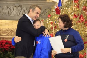 Το πρωτοχρονιάτικο μήνυμα του Κυριάκου Μητσοτάκη: Υποδεχόμαστε το 2025 δυναμώνοντας άμυνα και οικονομία