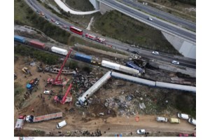 Μητσοτάκης: Μόνο η Ουκρανία έχει το δικαίωμα να αποφασίσει για το μέλλον της - Τρία χρόνια από την εισβολή της Ρωσίας - εικόνα 3