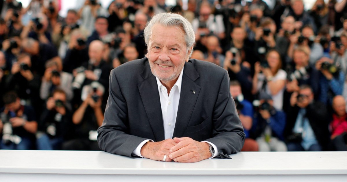 "Ο χορός τελείωσε, αντίο γατόπαρδε": Συντεριμμένες Μπριζίτ Μπαρνό και Κλαούντια Καρντινάλε για τον θάνατο του Αλέν Ντελόν - εικόνα 4