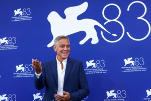 ΗΠΑ: Ο Τραμπ κυκλοφόρησε και νομίσματα με το πρόσωπό του - Το αναμνηστικό 1 δολάριο - εικόνα 2
