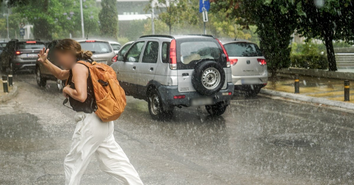Σφοδρή κακοκαιρία στην Τσεχία: Οχυρώνεται η Πράγα για "πλημμύρες που καταγράφονται μία φορά σε 100 χρόνια" [εικόνες] - εικόνα 2