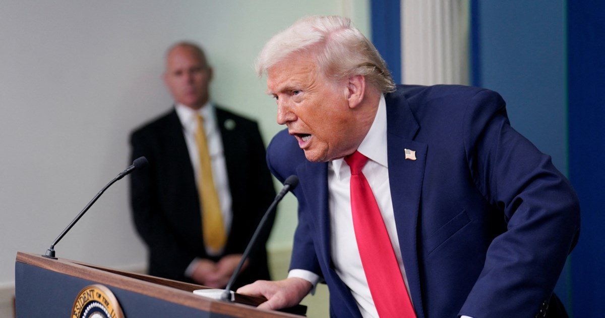 Στη Μ. Ανατολή κατέπλευσε αμερικανικό αεροπλανοφόρο - Ο Τραμπ εκτιμά πως το Ιράν θέλει συμφωνία