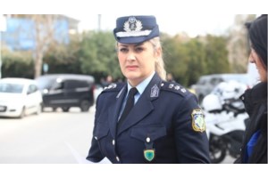 Αγρoτικά μπλόκα: Με ταλαιπωρία για τους εκδρομείς η έξοδος των Χριστουγέννων - Πού έχει ουρές χιλιομέτρων - εικόνα 2