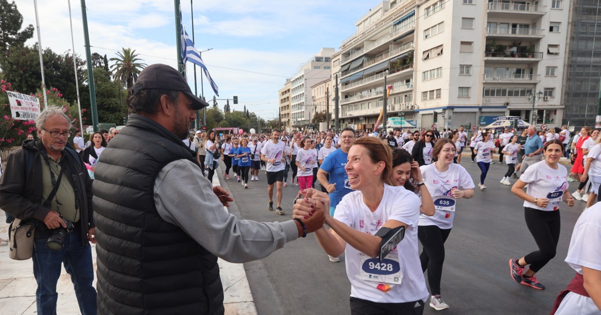 Πάνος Ρούτσι: "Για κάθε παιδί που έχασε τη ζωή του - Θα φτάσω μέχρι τέλους" - Χιλιάδες κόσμου στις συγκεντρώσεις σε όλη τη χώρα