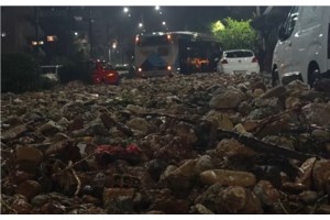 Καθίζηση οδοστρώματος στον Πειραιά - Διακοπή της κυκλοφορίας