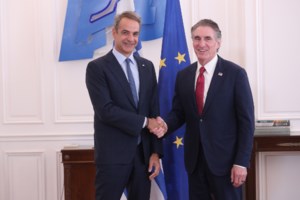 Συνάντηση Θεοδωρικάκου - Μπέργκαμ: "Στρατηγική συνεργασία με τις ΗΠΑ και στη ναυπηγική βιομηχανία"