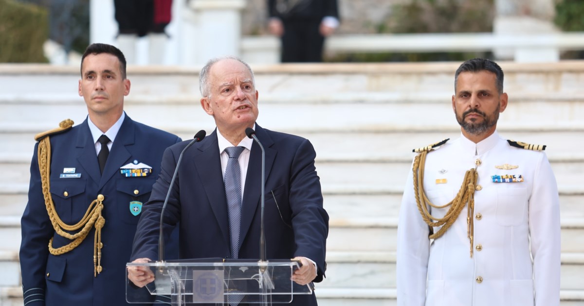 Στο Πεδίον του Άρεως το πρώτο άγαλμα αφιερωμένο στους μικρομεσαίους - Απεικονίζει τον Προμηθέα [εικόνες] - εικόνα 4