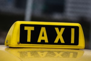 Κακιά Σκάλα: Στον εισαγγελέα 21χρονος που οδηγούσε στην Εθνική με ανοιχτές πόρτες και μουσική στη διαπασών - εικόνα 2