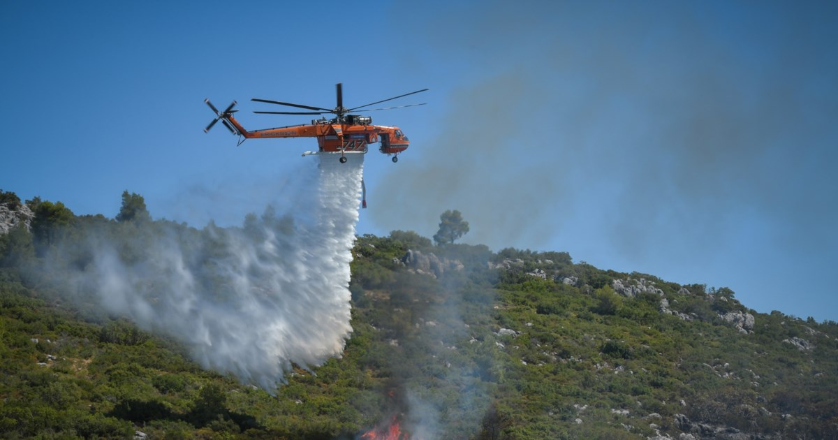 Κύθηρα: Μεγάλη αναζωπύρωση της φωτιάς - Νέο μήνυμα "112" για εκκένωση σε τρεις οικισμούς - εικόνα 3