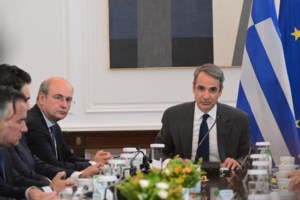 Σκάνδαλο ΟΠΕΚΕΠΕ: Παραίτηση Μητσοτάκη ζητά ο ΣΥΡΙΖΑ -  Να μη παραγραφούν αδικήματα πολιτικών προσώπων, θέλει το ΠΑΣΟΚ