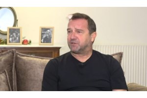 Χνάρης για Άδωνι: Ασύστολα ψεύδη και αποκυήματα της φαντασίας του - Ο πολιτικός του "γλείφω εκεί που έχω φτύσει"