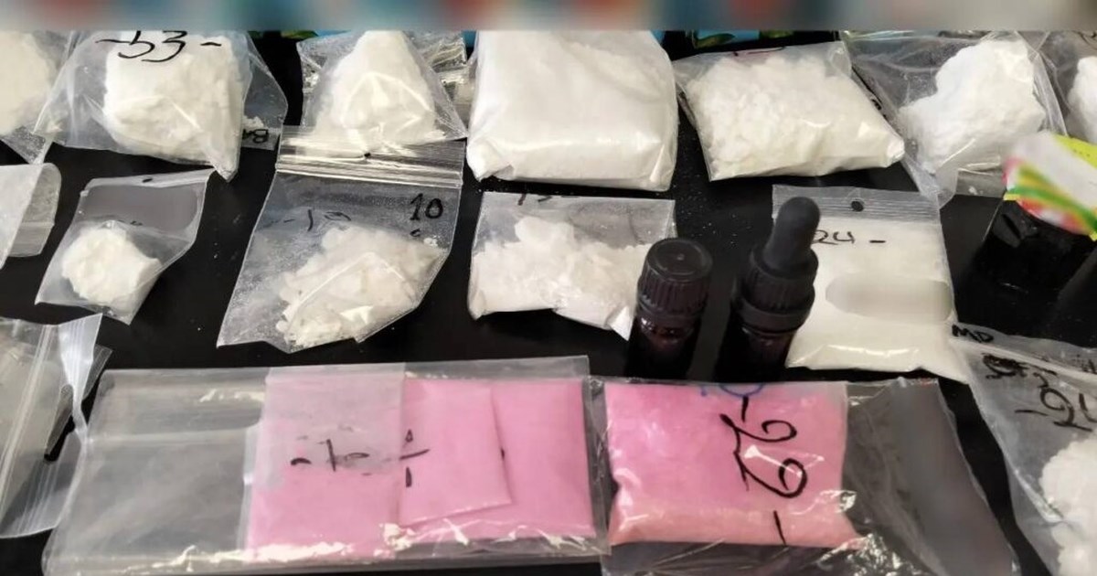 "Έσπρωχναν" ναρκωτικά σε παιδιά πλούσιων οικογενειών - Τα συνθηματικά του κυκλώματος και το κόλπο με τους χυμούς και τα λάδια