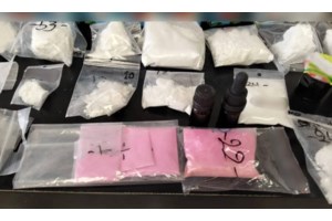 "Έσπρωχναν" ναρκωτικά σε παιδιά πλούσιων οικογενειών - Τα συνθηματικά του κυκλώματος και το κόλπο με τους χυμούς και τα λάδια