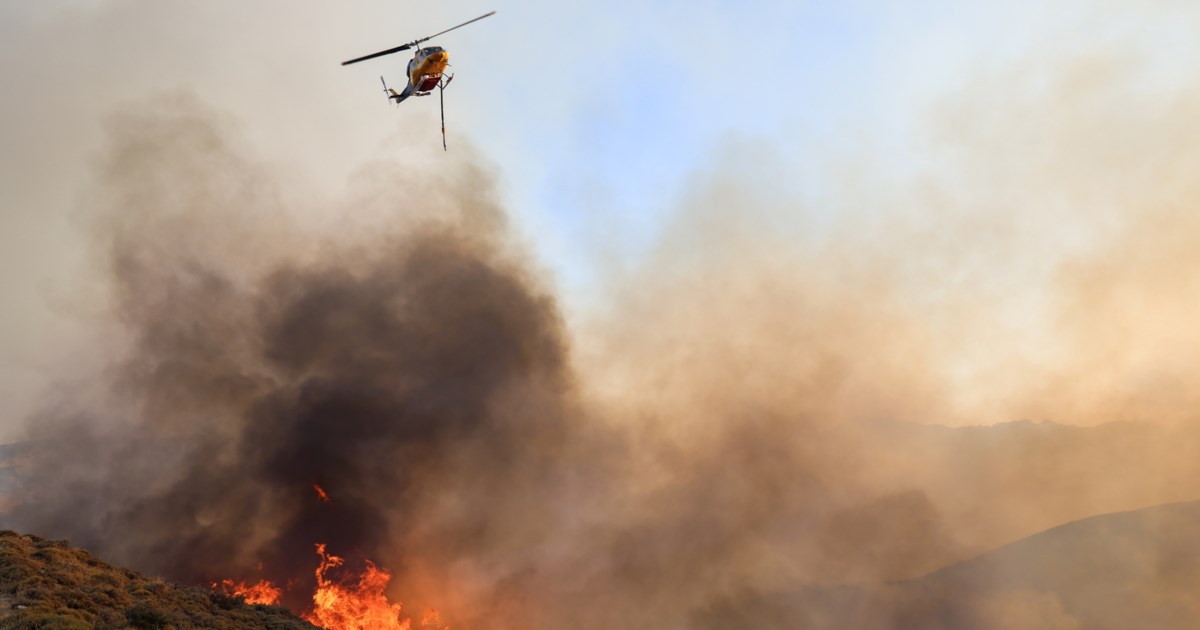 Φωτιά στη Μονεμβασιά: Καλύτερη εικόνα για Καραβοστάσι και Πλύτρα - Μάχη για να οριοθετηθεί πριν νυχτώσει [εικόνες - βίντεο]