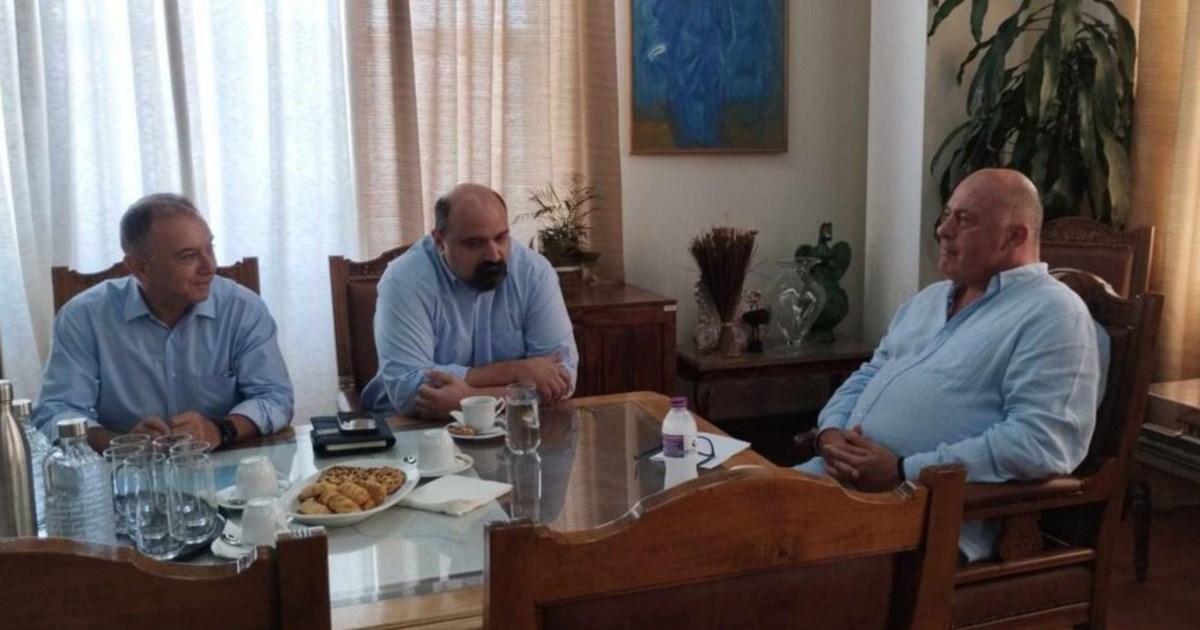 "Είσαι ξεφτίλα": Ο δήμαρχος Νέας Προποντίδας Χαλκιδικής επιτίθεται σε γυναίκα σε σύσκεψη για πανηγύρι [βίντεο]