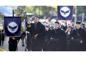 "Δεν δόθηκε καμία άδεια": Τι απαντά η Περιφέρεια Κ. Μακεδονίας για την συμμετοχή της ΕΟΝ στην παρέλαση