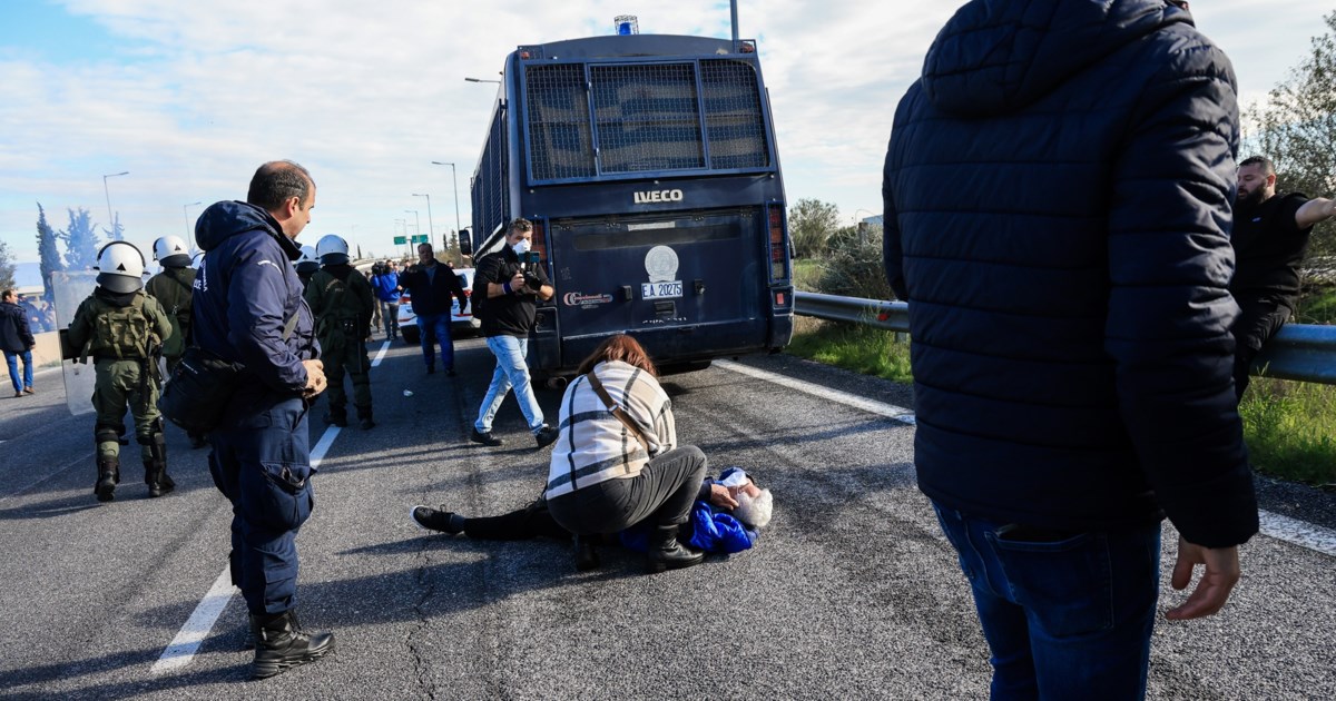 Τρακτέρ, σκηνές, ψησταριές και σόμπες - Οι αγρότες δηλώνουν αποφασισμένοι να παραμείνουν στα μπλόκα