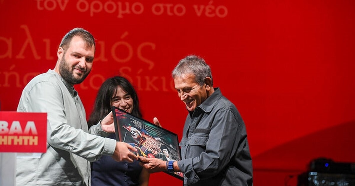 Εξιτήριο για την Αλέκα Παπαρήγα από το νοσοκομείο Αγία Όλγα - Το ευχαριστώ σε γιατρούς και νοσηλευτές