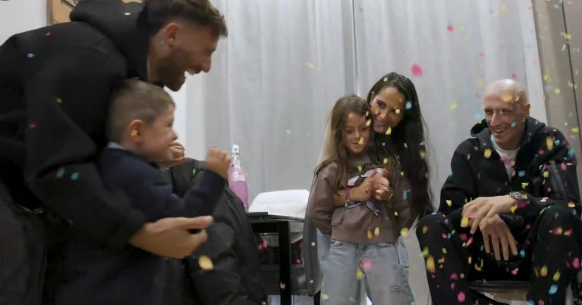 Ολυμπιονίκης της ζωής: Ο Ακίλε Πολονάρα λαμπαδηδρόμος των Χειμερινών Αγώνων - Σηκώθηκε από το αμαξίδιο [βίντεο] - εικόνα 2