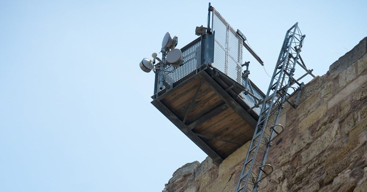 Λίνα Μενδώνη: Ο ανελκυστήρας στην Ακρόπολη χάλασε από υπερβολική χρήση - Θα παραμείνει κλειστός για άλλη μία εβδομάδα