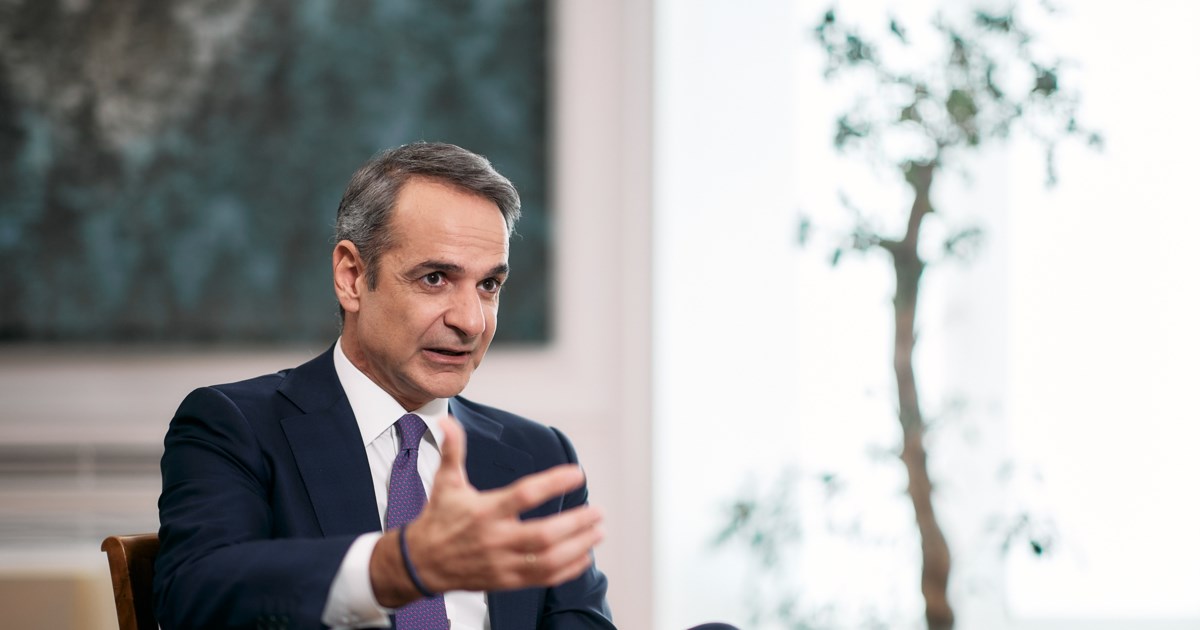 Κόντρα Παπασταύρου-Ανδρουλάκη στη Βουλή: "Το ΠΑΣΟΚ δεν στάθηκε στο ύψος των περιστάσεων" - "Οχι μαθήματα σε μας"