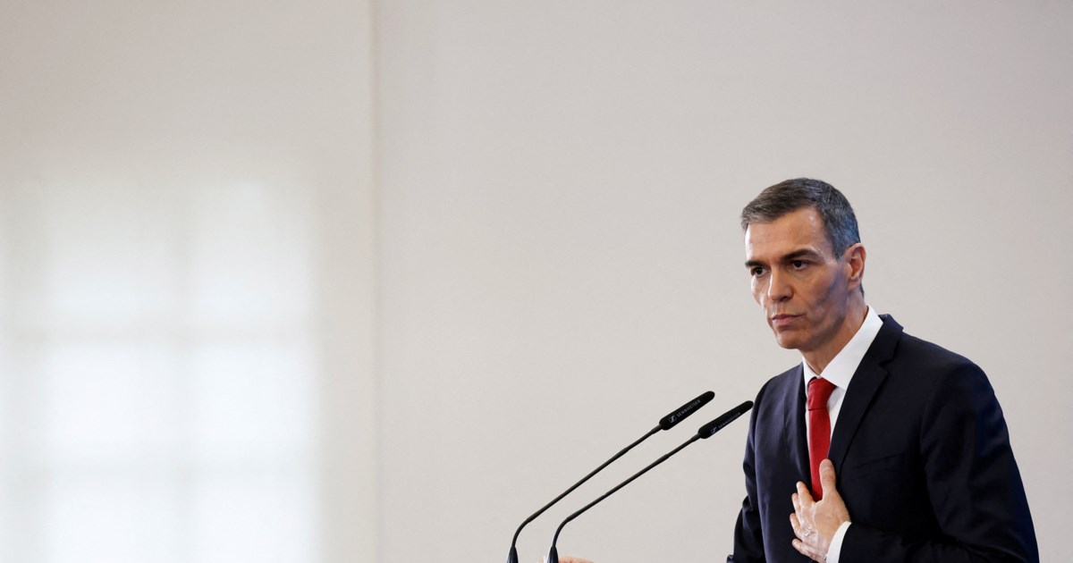 Οι Ισπανοί διαδηλώνουν στην Μαδρίτη κατά χιλιάδες ενάντια στην επέμβαση των ΗΠΑ στη Βενεζουέλα [εικόνες] - εικόνα 5