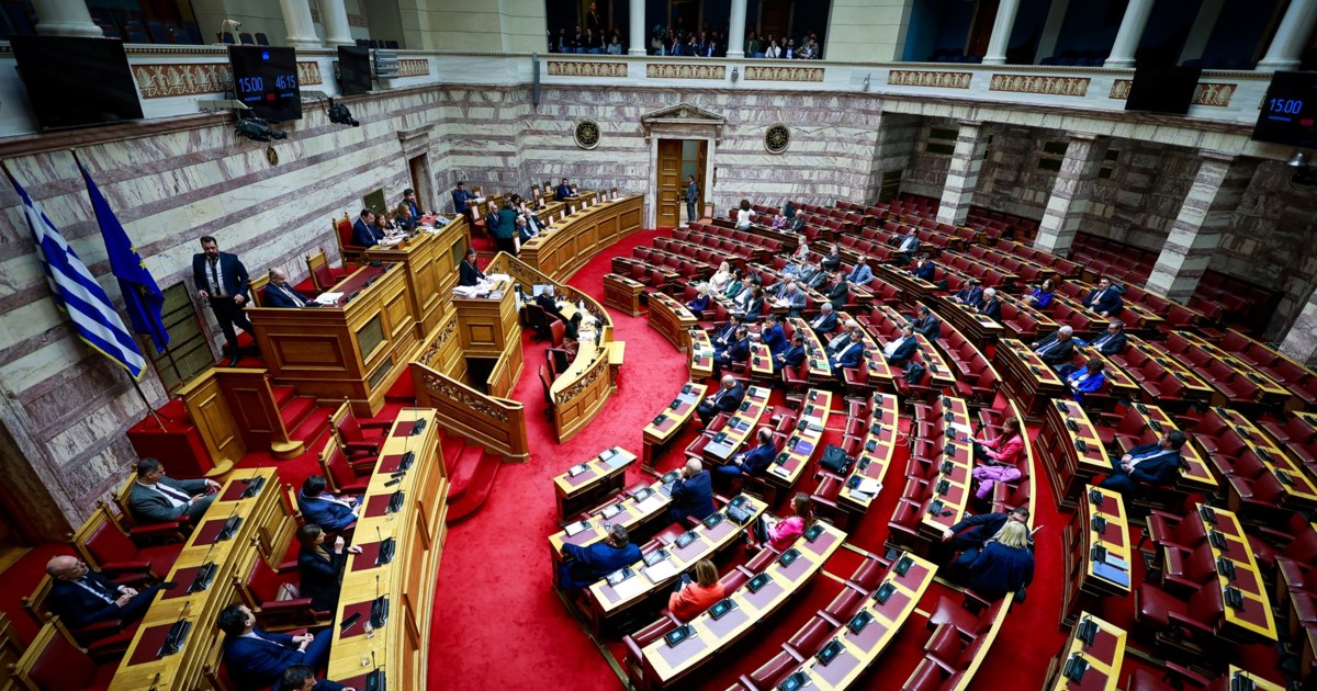 Κόντρα Πολάκη - Θεμιστοκλέους για τα απογευματινά χειρουργεία - "Θατσερικός νεοαδωνισμός - Λαθρέμποροι οι γιατροί;"