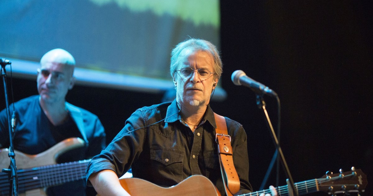 Αθηναΐς Νέγκα σε Μίλτο Πασχαλίδη: "Είσαι ακόμη ΚΚΕ;" - "Είμαι, ναι, δεν θα έπρεπε;" [βίντεο]