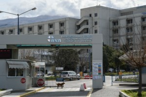 Χαλκιδική: 2χρονη ανασύρθηκε σε ημιλιπόθυμη κατάσταση από τη θάλασσα - Μεταφέρθηκε στο νοσοκομείο
