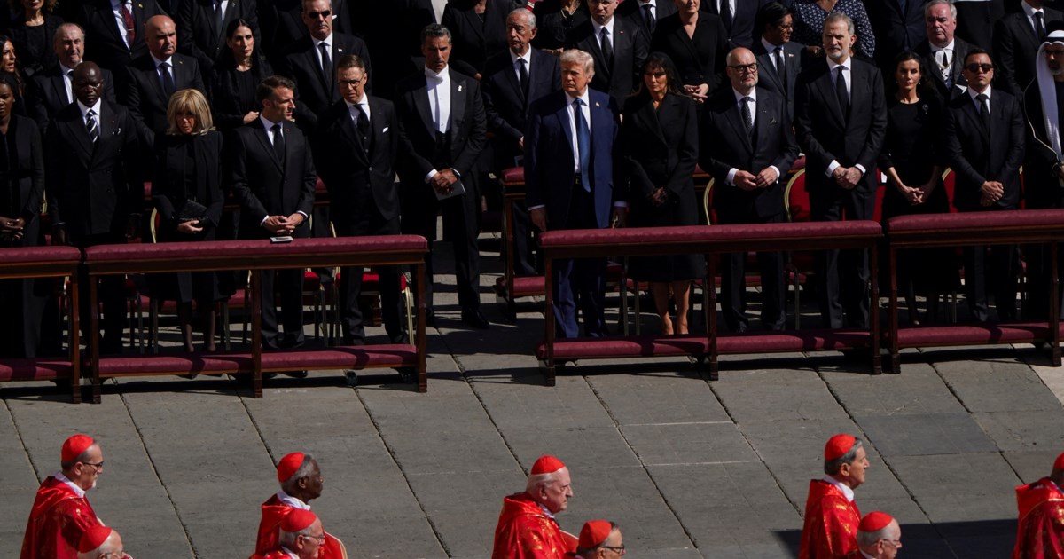 Αντίστροφη μέτρηση για τον νέο πάπα: Στη Ρώμη και οι 133 εκλέκτορες καρδινάλιοι - Κληρώθηκαν τα διαμερίσματα που θα μείνουν